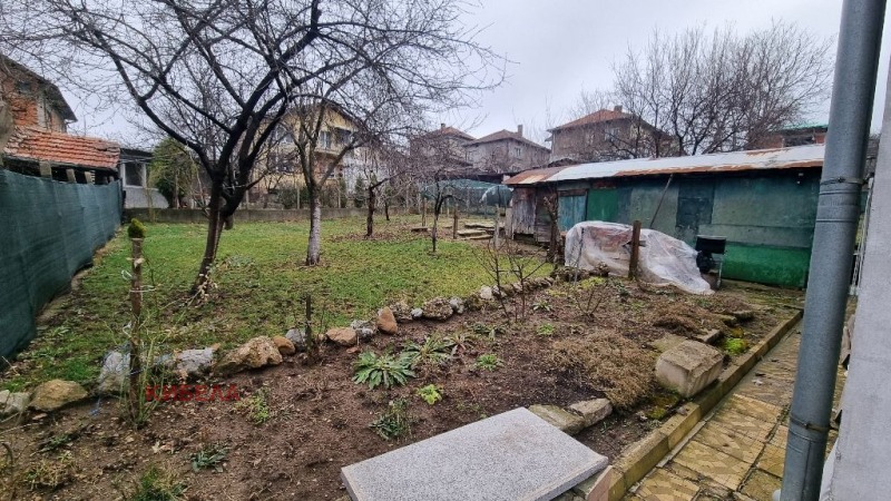 Продава ЕТАЖ ОТ КЪЩА, гр. Перник, Ралица, снимка 2 - Етаж от къща - 51561650