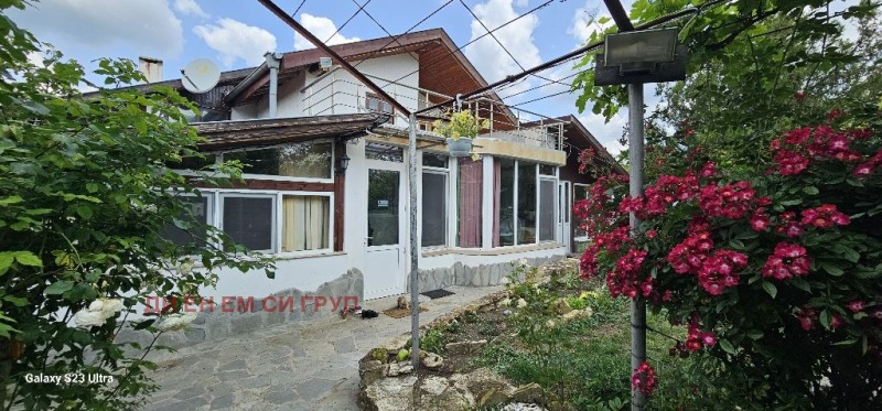 En venta  Casa Varna , m-t Perchemliyata , 186 metros cuadrados | 73823588