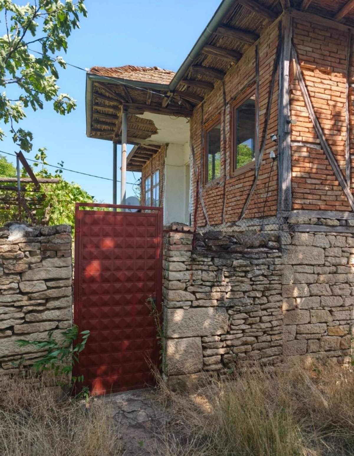 Продава КЪЩА, гр. Нови пазар, област Шумен