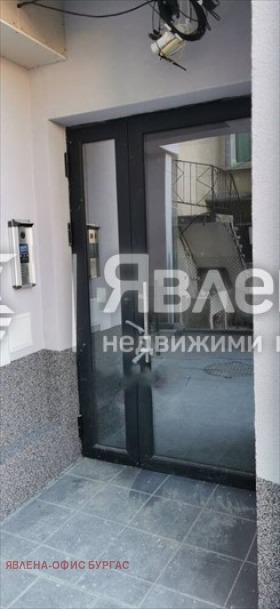 Продава  2-стаен град Бургас , Меден рудник - зона Д , 64 кв.м | 62658536 - изображение [12]