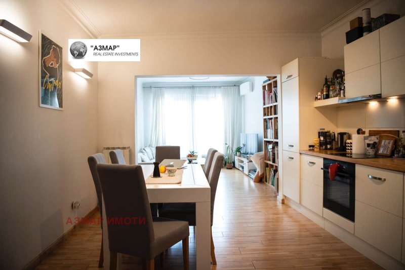 À venda  2 quartos Sofia , Centar , 88 m² | 21741981