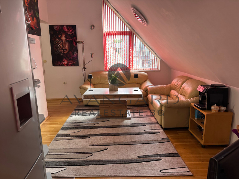 Till salu  Etagevåning Plovdiv , Centar , 140 kvm | 77997434