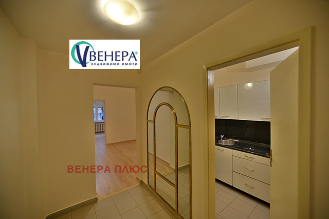 In vendita  Negozio Sofia , Tsentar , 185 mq | 67611291 - Immagine [3]