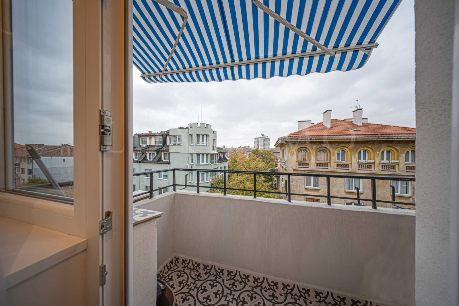 Продава 3-СТАЕН, гр. София, Център, снимка 6 - Апартаменти - 56701184