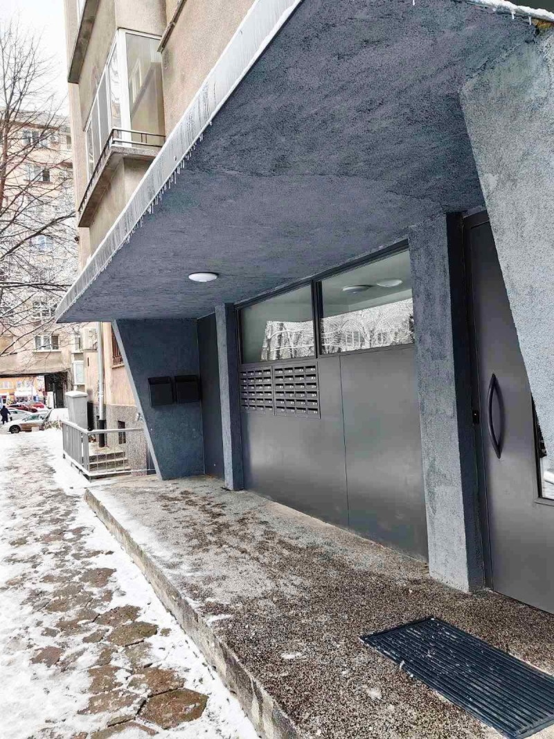 Продава 2-СТАЕН, гр. София, Център