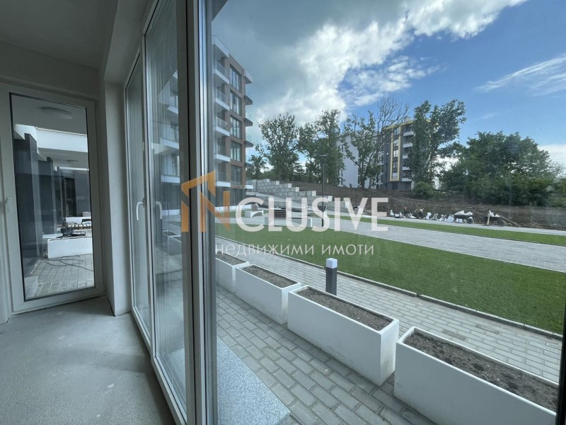 In vendita  2 camere da letto Varna , k.k. Sv.Sv. Konstantin i Elena , 110 mq | 14342034