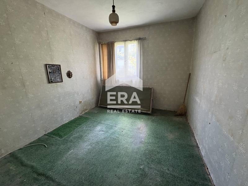 Продава КЪЩА, гр. Добрич, Център, снимка 2 - Къщи - 54931273