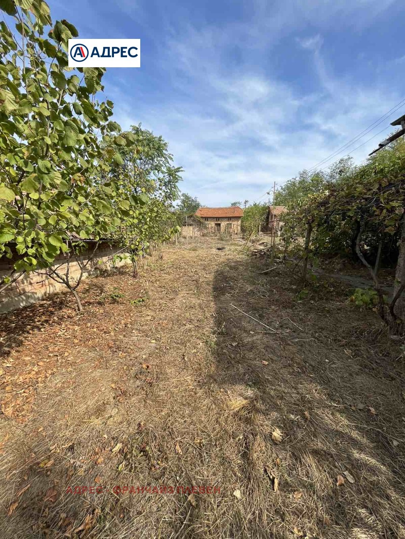 Продава КЪЩА, с. Бръшляница, област Плевен, снимка 12 - Къщи - 52600036