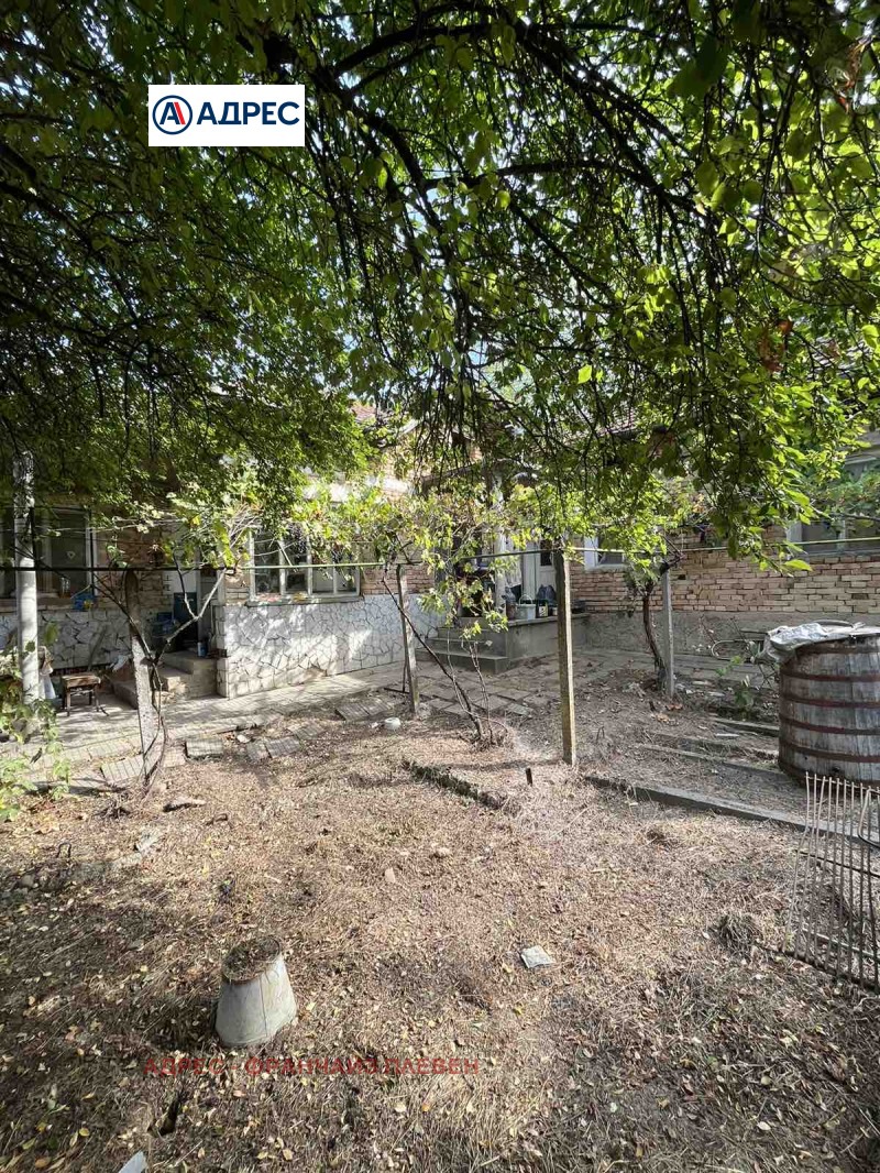 Продава КЪЩА, област Плевен, с. Бръшляница • 50000 лв. / 25564.59 € • 76164427 1