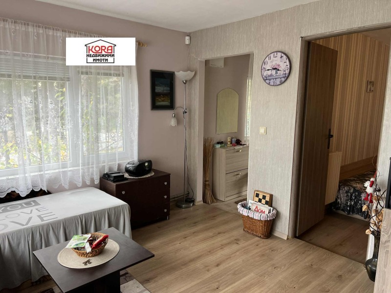 Продава ВИЛА, гр. Плевен, м-т Мъртва долина, снимка 4 - Вили - 52453889