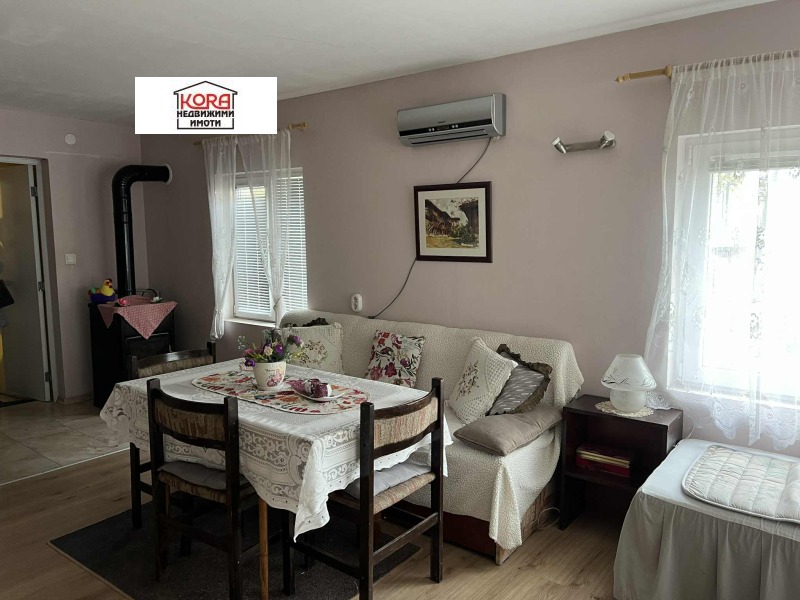 Продава ВИЛА, град Плевен, м-т Мъртва долина • 80000 € / 156466.40 лв. • 38873158 1