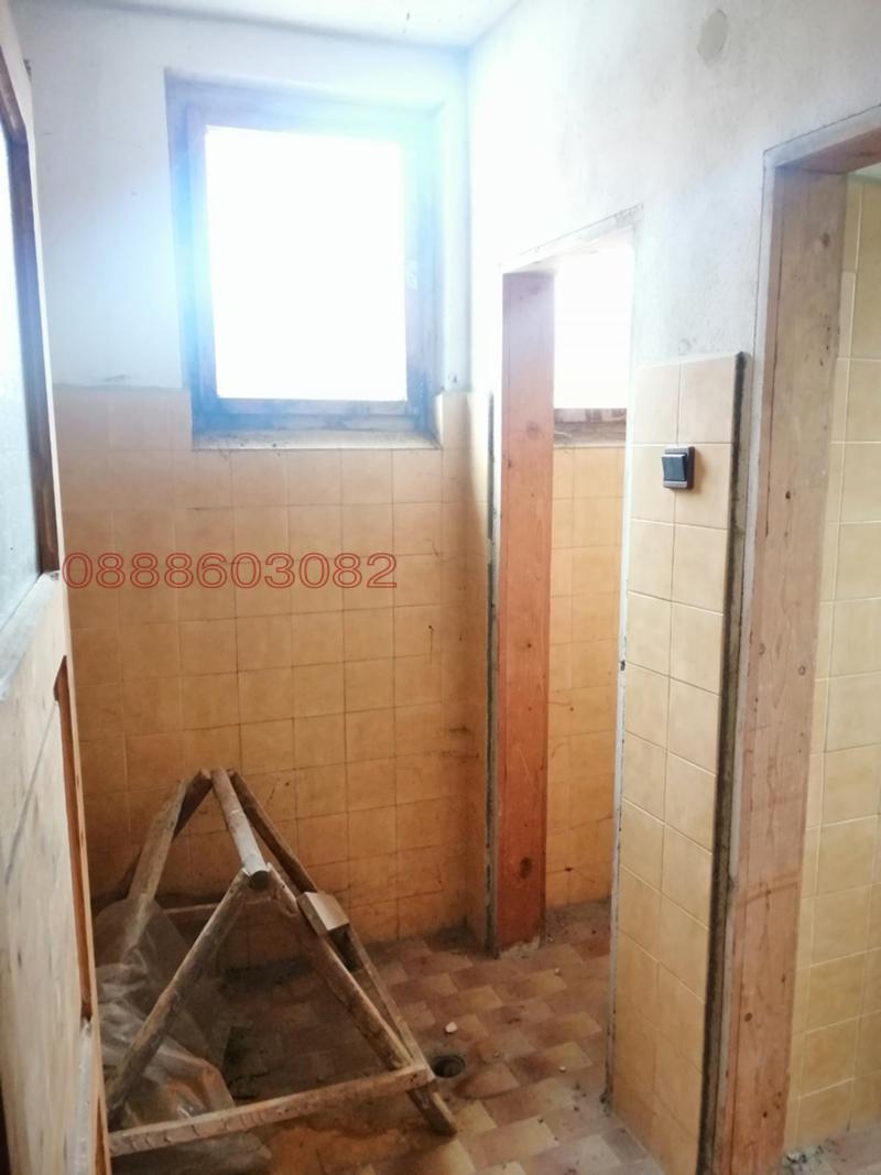 Продава ЕТАЖ ОТ КЪЩА, гр. Смолян, Стар център, снимка 8 - Етаж от къща - 52884071