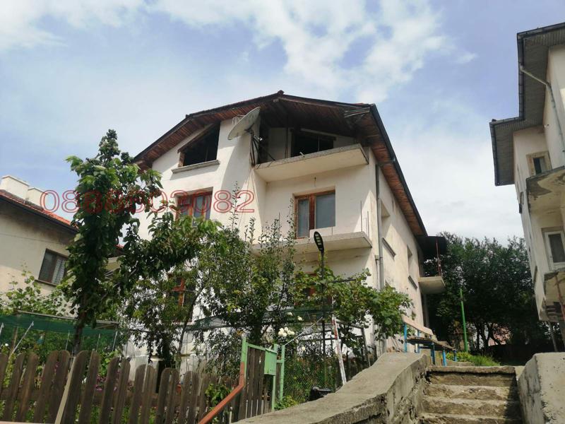 Продава ЕТАЖ ОТ КЪЩА, гр. Смолян, Стар център, снимка 3 - Етаж от къща - 52884071