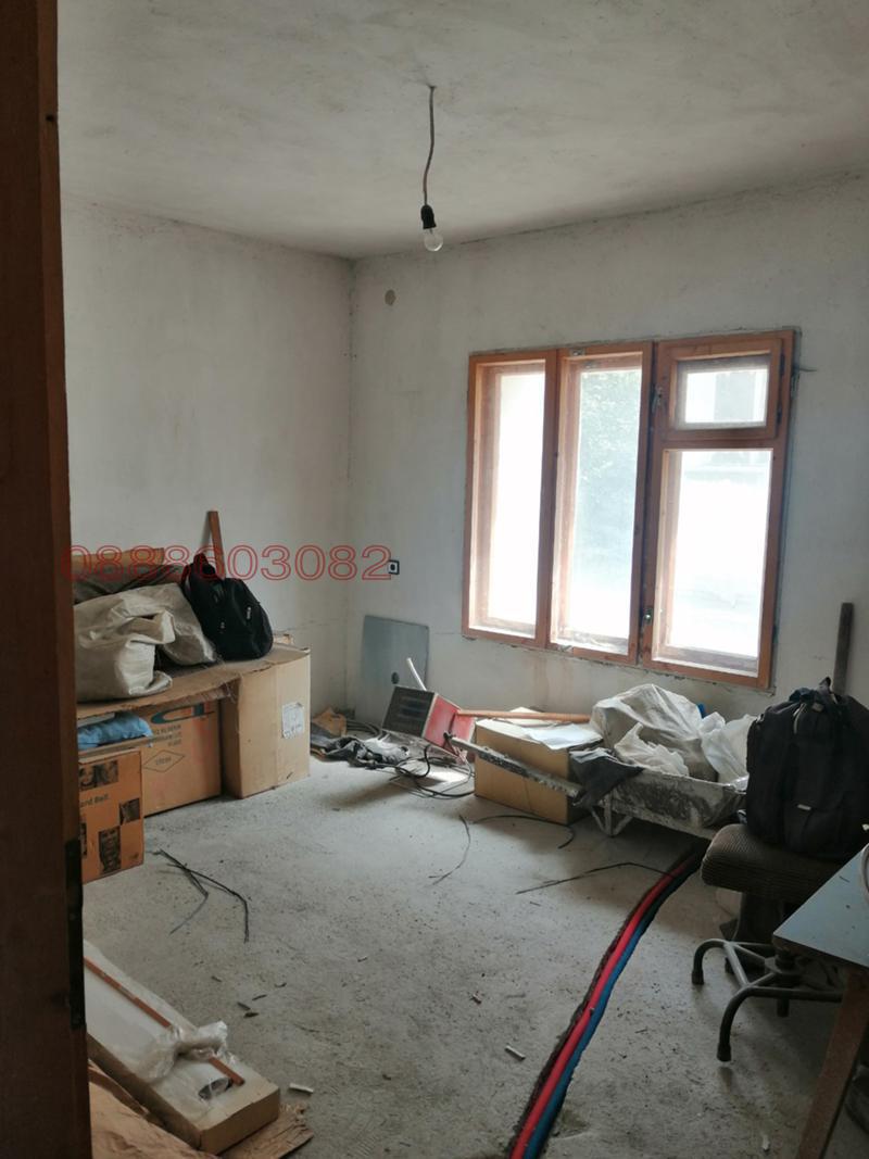 Продава ЕТАЖ ОТ КЪЩА, гр. Смолян, Стар център, снимка 12 - Етаж от къща - 52884071