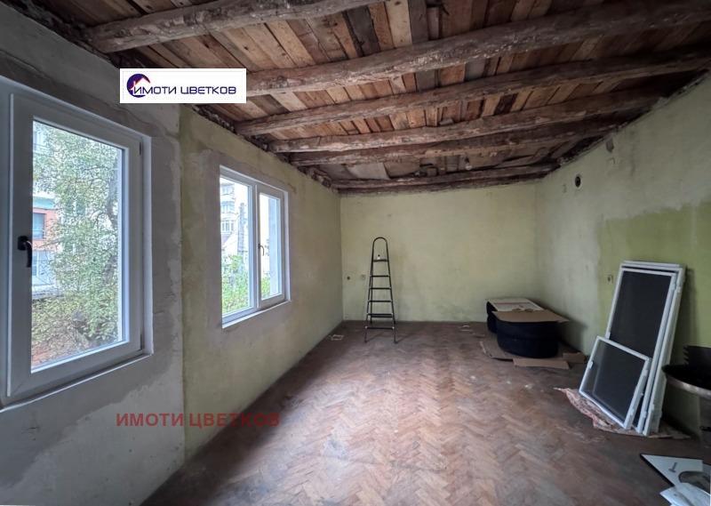 Продава ЕТАЖ ОТ КЪЩА, гр. Враца, Център, снимка 5 - Етаж от къща - 53247375