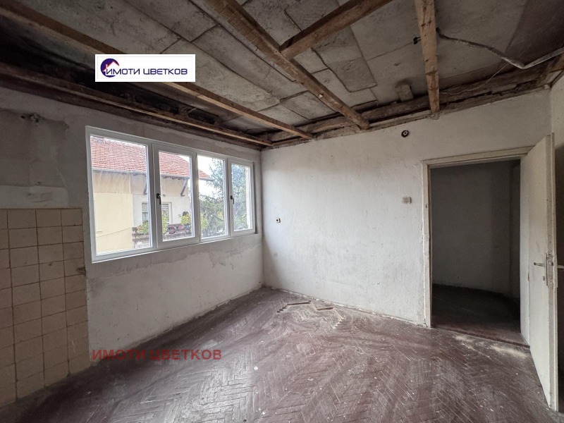 Продава ЕТАЖ ОТ КЪЩА, гр. Враца, Център, снимка 8 - Етаж от къща - 53247375