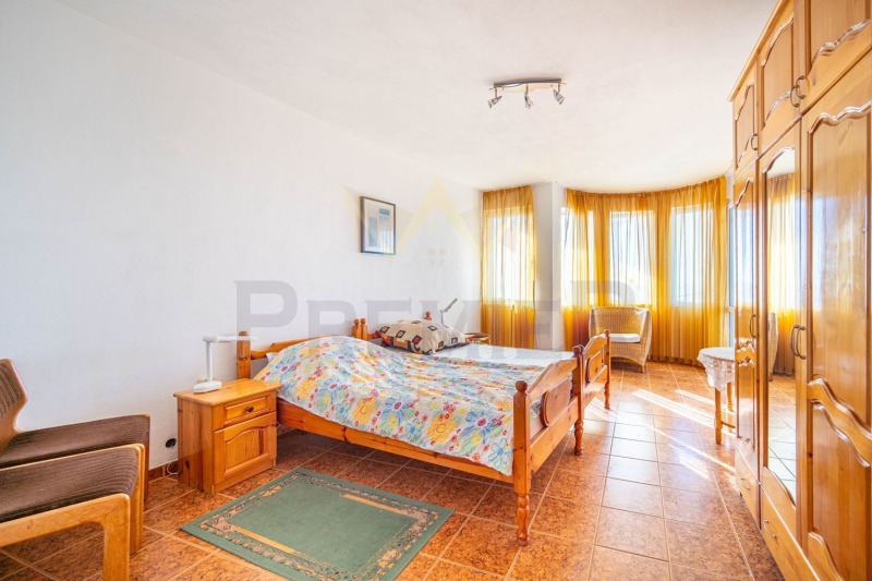 Продава КЪЩА, гр. Балчик, област Добрич, снимка 6 - Къщи - 53557044