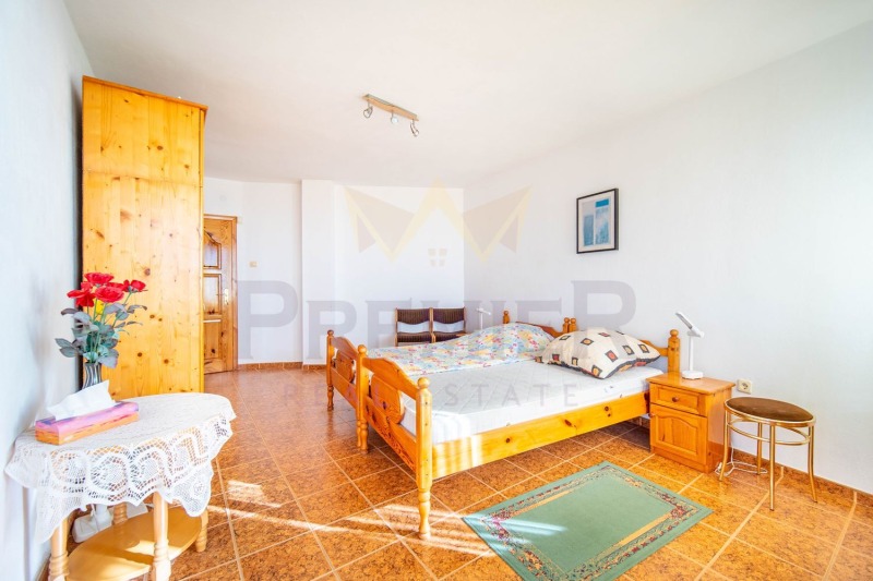 Продава КЪЩА, гр. Балчик, област Добрич, снимка 7 - Къщи - 53557044