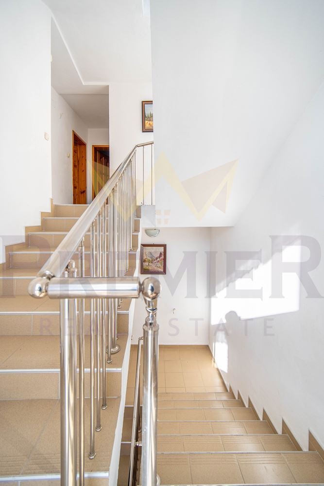 Продава КЪЩА, гр. Балчик, област Добрич, снимка 15 - Къщи - 53557044