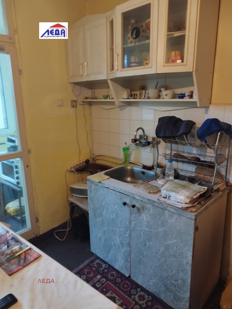 Продава 1-СТАЕН, гр. Плевен, 9-ти квартал, снимка 4 - Апартаменти - 52685644