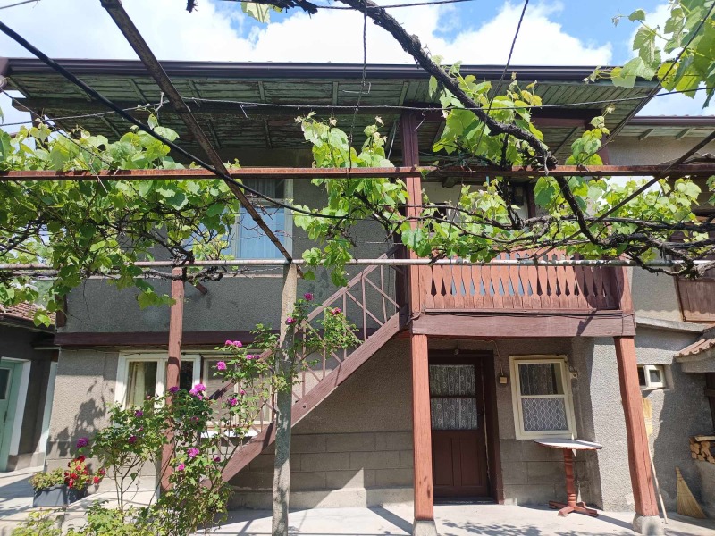 À vendre  Maison région Sofia , Tchelopetch , 130 m² | 39179224