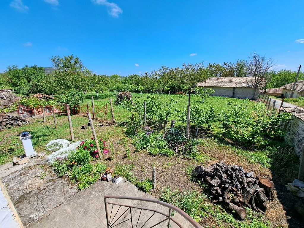 Продава КЪЩА, с. Невша, област Варна, снимка 3 - Къщи - 55051304