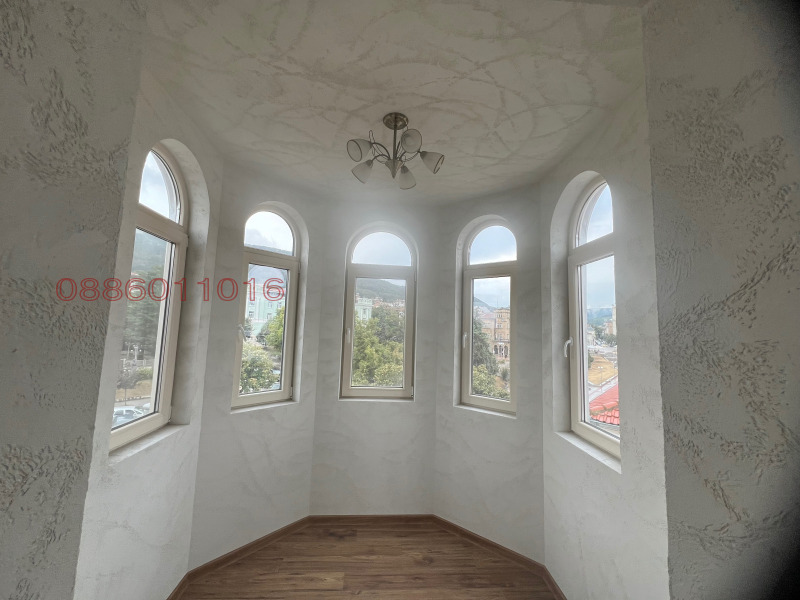 De vânzare  3 dormitoare Șumen , Țentâr , 151 mp | 56063012 - imagine [4]