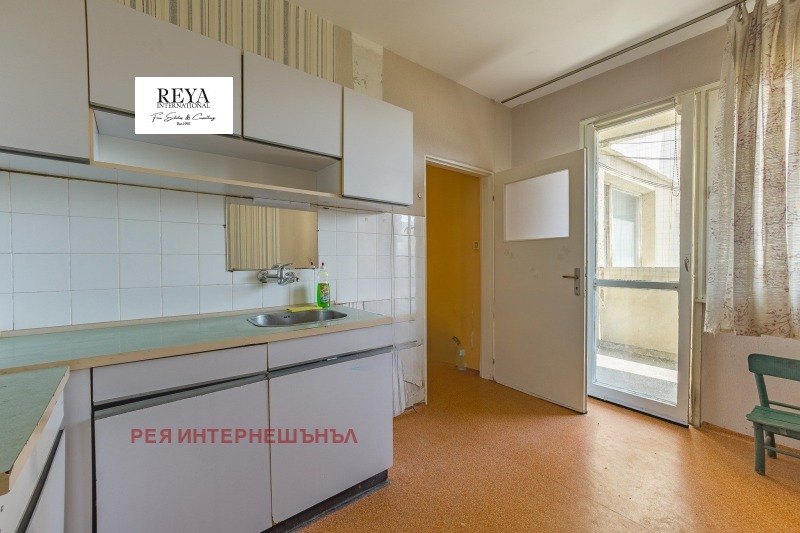 Продава  3-стаен град София , Младост 4 , 101 кв.м | 65650738