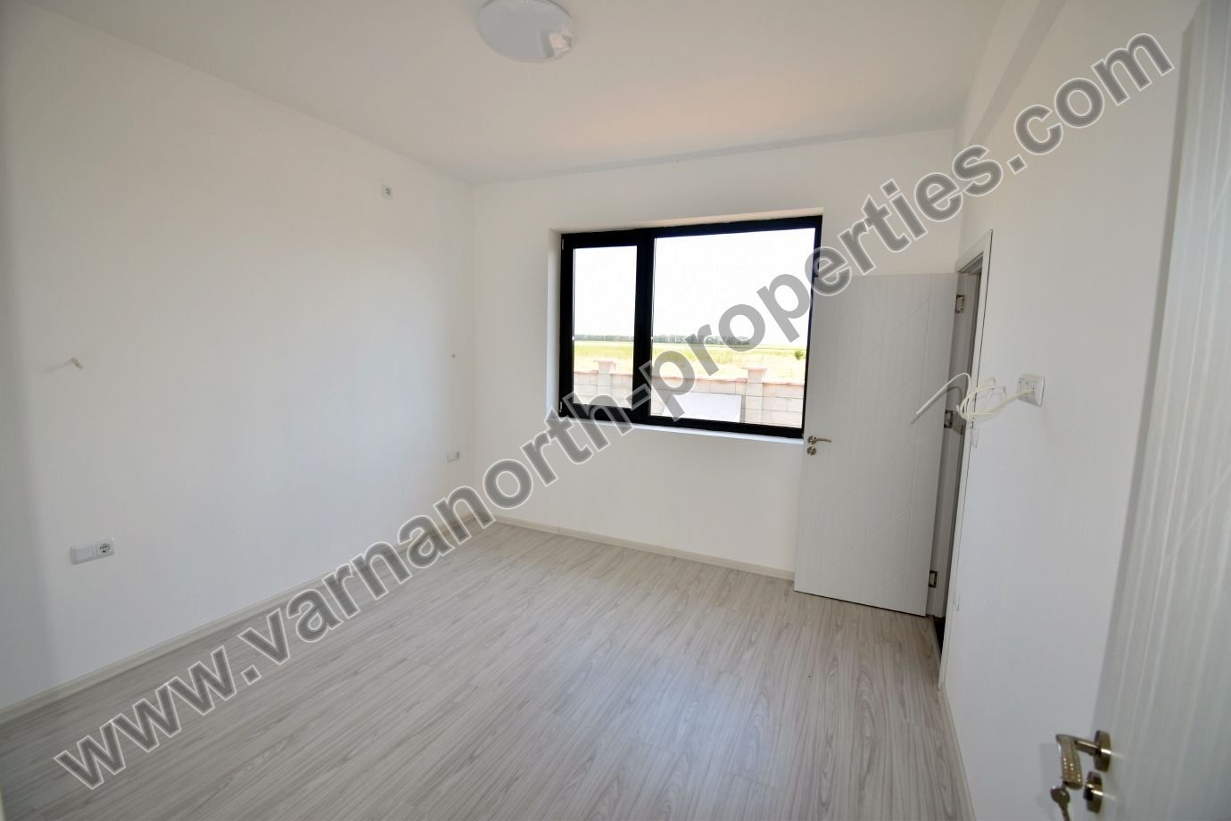 Продава КЪЩА, с. Соколово, област Добрич, снимка 9 - Къщи - 55202395
