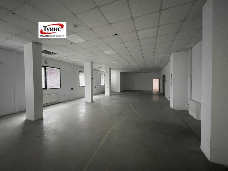 Продава ПРОМ. ПОМЕЩЕНИЕ в град Пловдив, Индустриална зона - Север - 304 кв.м / 212 800 € » 416 200.62 лв., ТУИНС