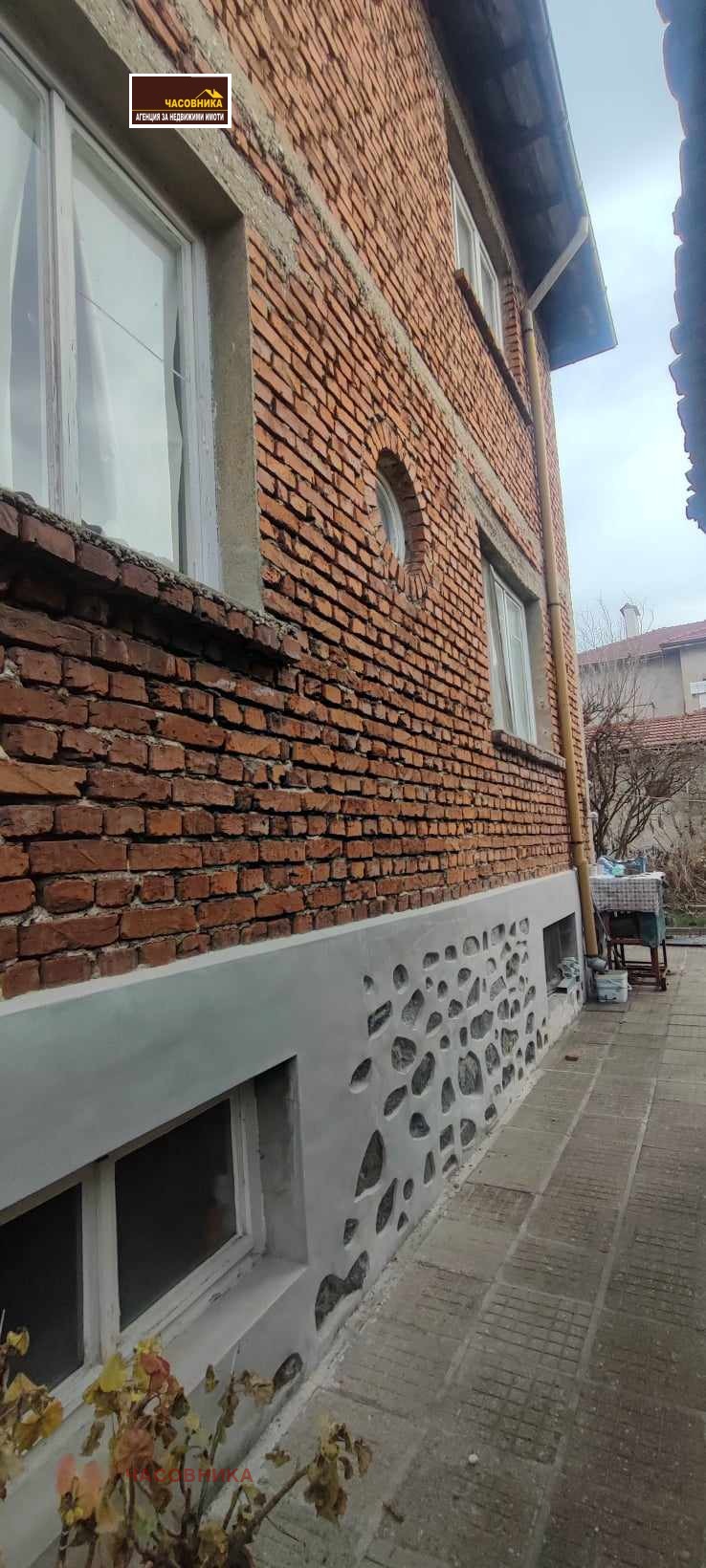 Продава ЕТАЖ ОТ КЪЩА, гр. Пазарджик, Център, снимка 2 - Етаж от къща - 54263801