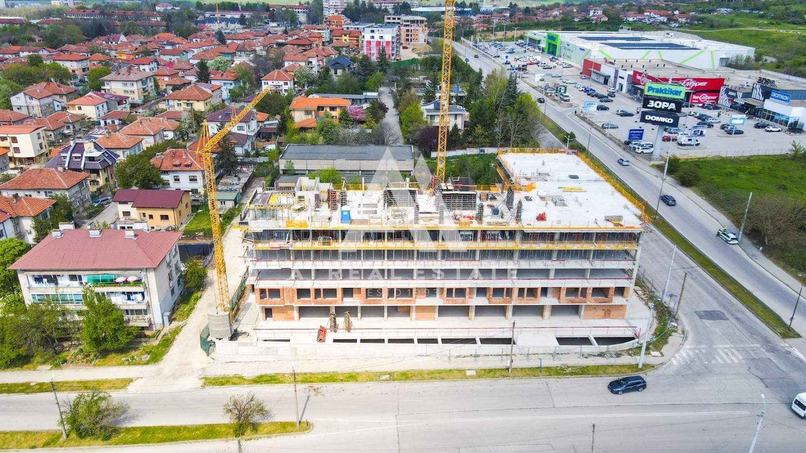 Продава МНОГОСТАЕН, гр. Плевен, Широк център, снимка 2 - Апартаменти - 50123589