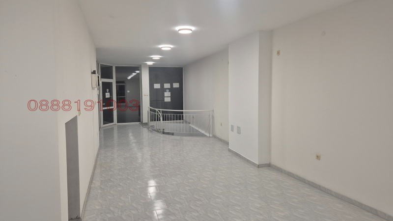 Продава МАГАЗИН в град Пловдив, Кършияка - 200 кв.м / 230 000 € » 449 840.90 лв.