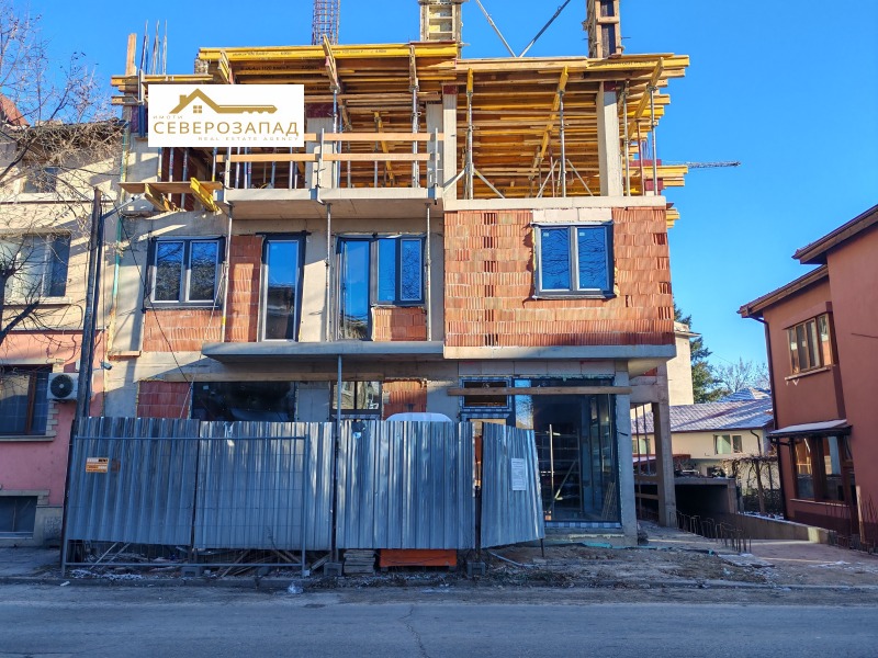 Продава 4-СТАЕН, гр. Монтана, Идеален център