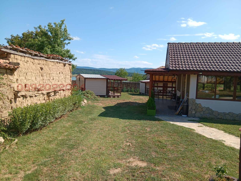 Продава КЪЩА, с. Ловец, област Шумен, снимка 6 - Къщи - 52781316