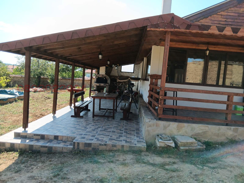 Продава КЪЩА, с. Ловец, област Шумен, снимка 9 - Къщи - 52781316