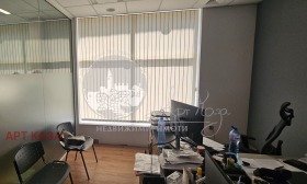 Escritório Kiutchuk Parij, Plovdiv