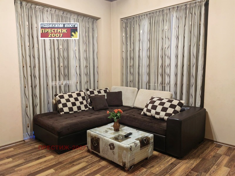 Продава  3-стаен град Шумен , Център , 120 кв.м | 73350404 - изображение [2]