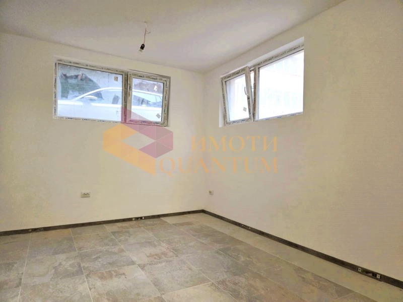 Продава АТЕЛИЕ, ТАВАН, гр. Варна, Цветен квартал