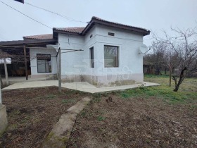 House Dropla, region Dobrich 2