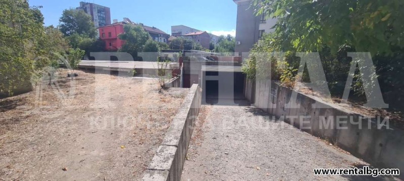 Eladó  Гараж, Паркомясто Plovdiv , Kjucsuk Parizs , 25 négyzetméter | 32537326