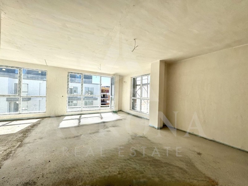 De vânzare  3 dormitoare Plovdiv , Hristo Smirnensci , 225 mp | 61506309