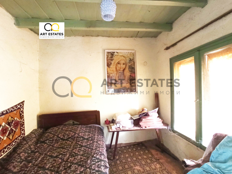 Продава КЪЩА, с. Страхилово, област Велико Търново