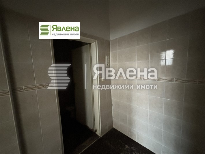 Продава МАГАЗИН, гр. Пловдив, Център, снимка 4 - Магазини - 49364854