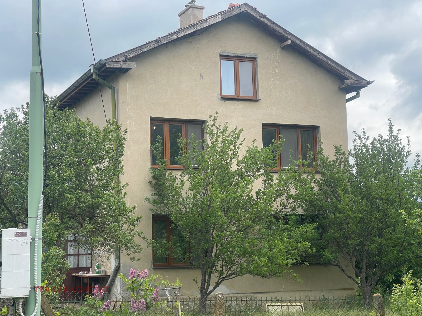 Продава КЪЩА, с. Калотина, област София област