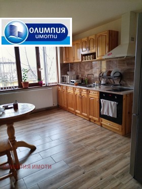 Haus Sandrowo, region Russe 7