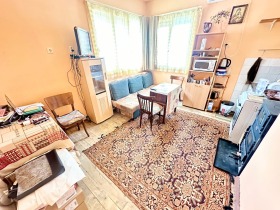 Ev Yablanica, bölge Lofça 3