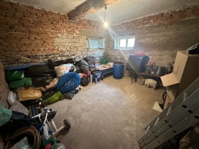 Ev Yablanica, bölge Lofça 13