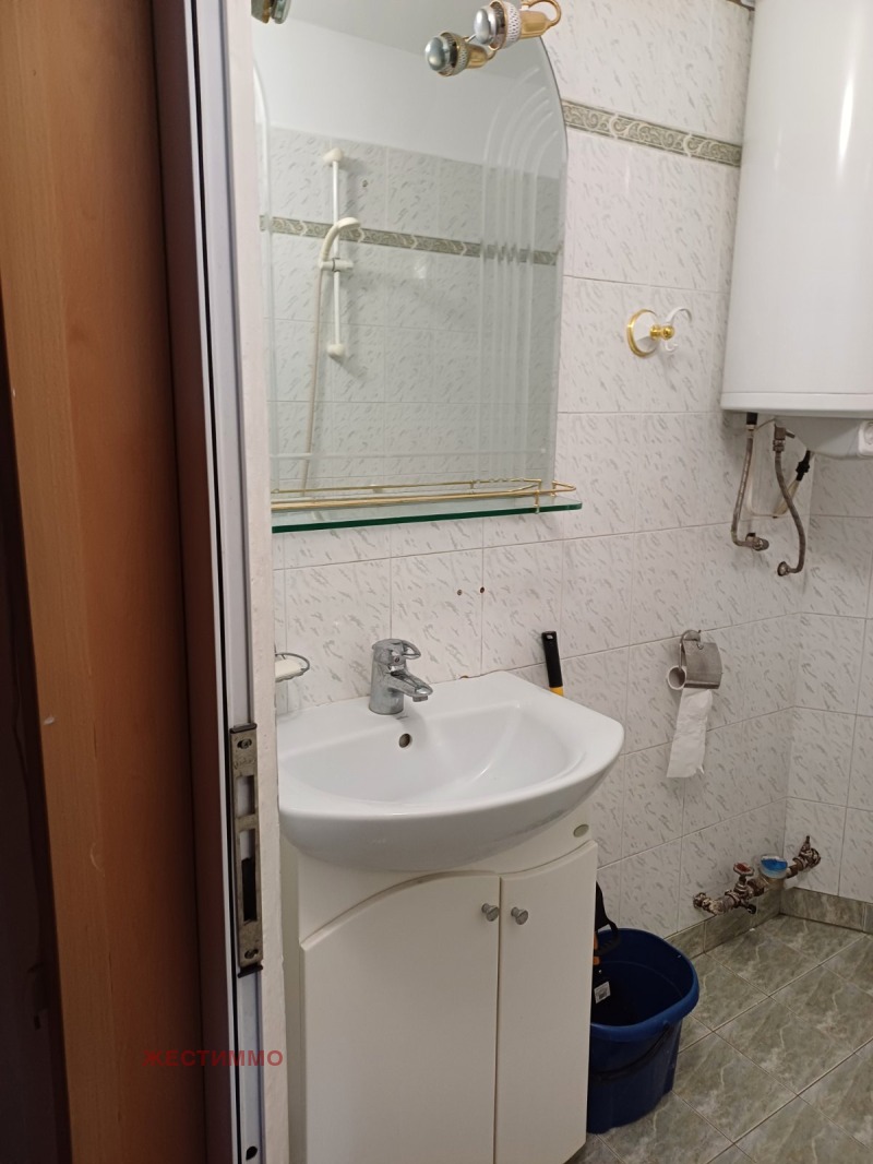 Продава  2-стаен град Варна , Център , 85 кв.м | 83455687 - изображение [12]