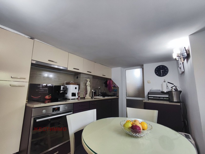Продава  2-стаен град Варна , Център , 85 кв.м | 83455687